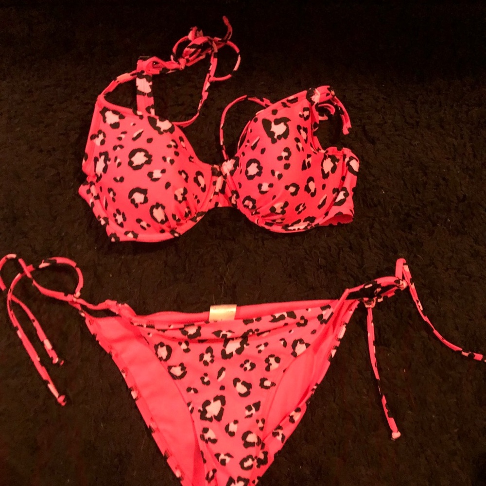 XL Top and L bottoms. Never worn.